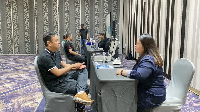 Sesi konsultasi AI satu lawan satu antara konsultan Ragdalion dan klien