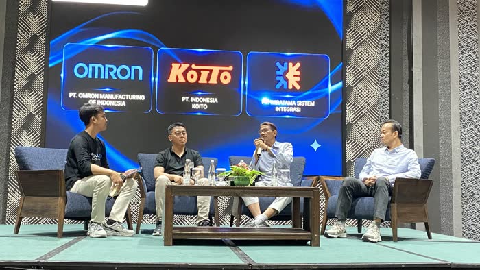 Panel diskusi AI bersama PT Omron Manufacturing of Indonesia, PT Indonesia Koito, dan Wiratama Sistem Integrasi